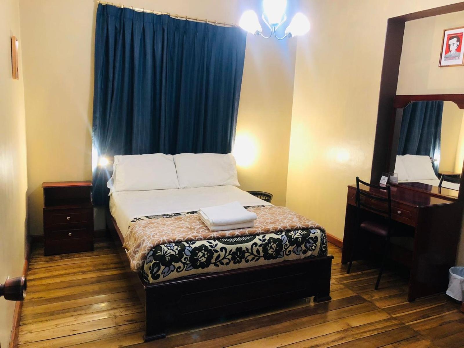 Hostal Casa Franciscana Quito Exterior photo