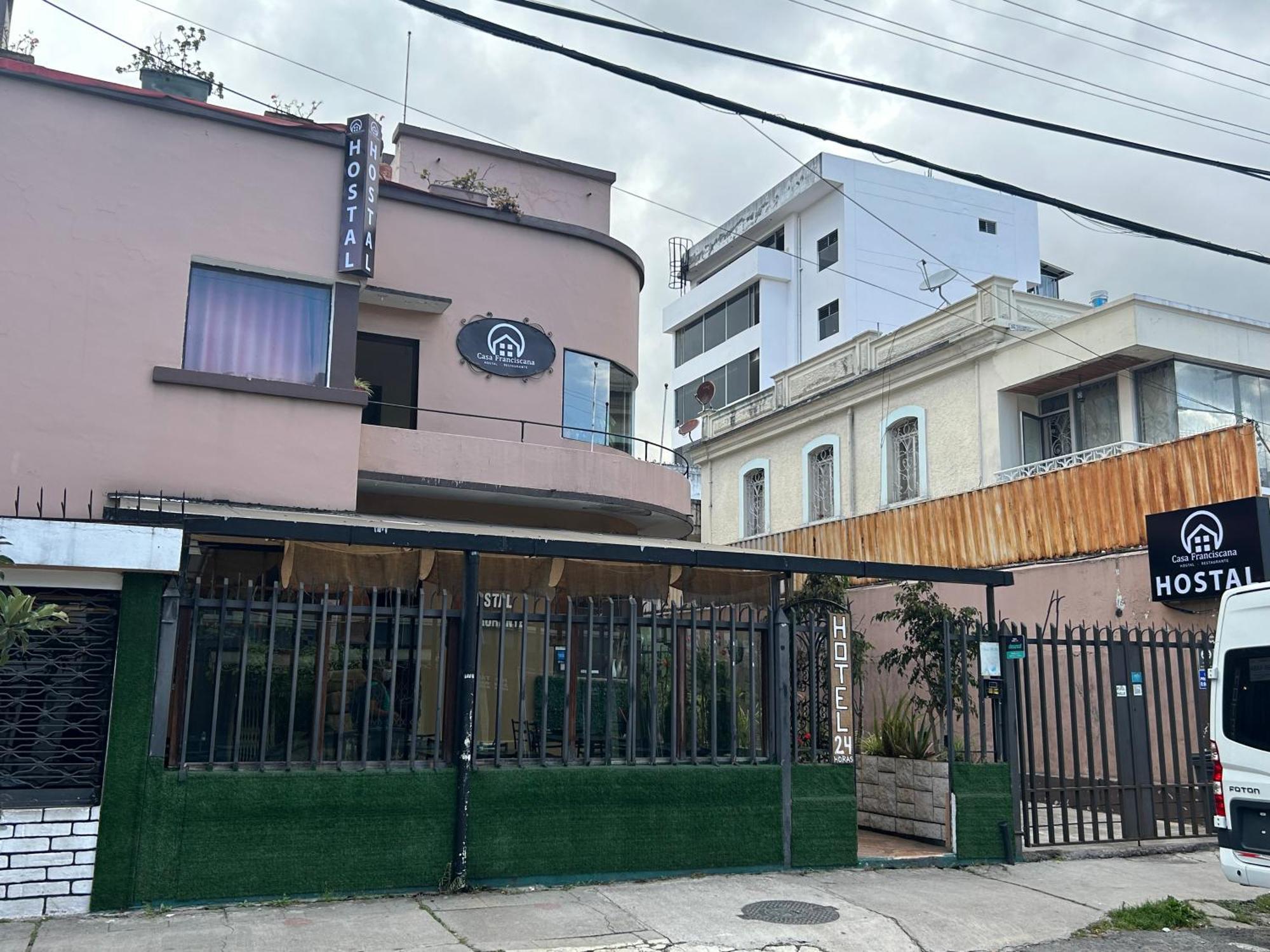 Hostal Casa Franciscana Quito Exterior photo